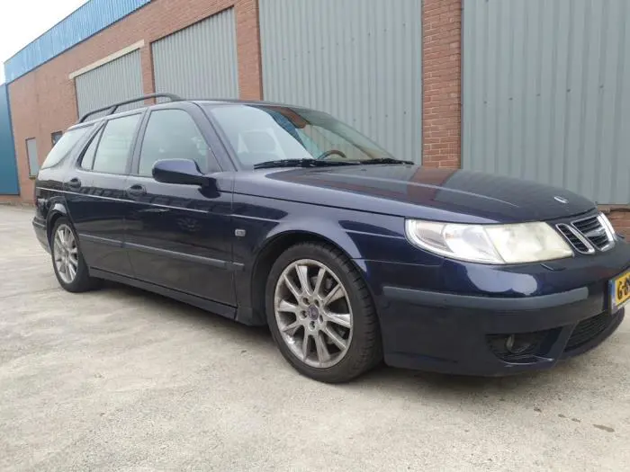 Scherm rechts-voor Saab 9-5