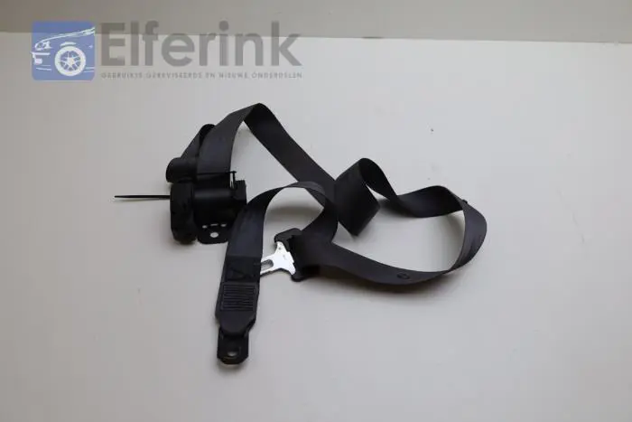 Rear seatbelt, centre Volvo V70