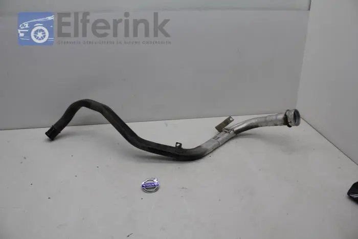 Fuel tank filler pipe Volvo S60