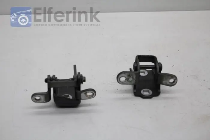 Front door hinge, right Opel Insignia