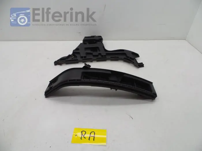 Rear bumper bracket, right Volvo S80