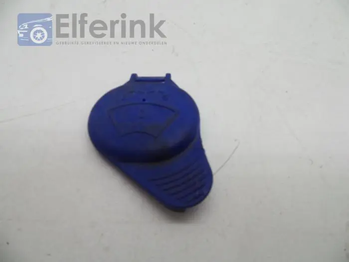 Front windscreen washer reservoir Volvo S60