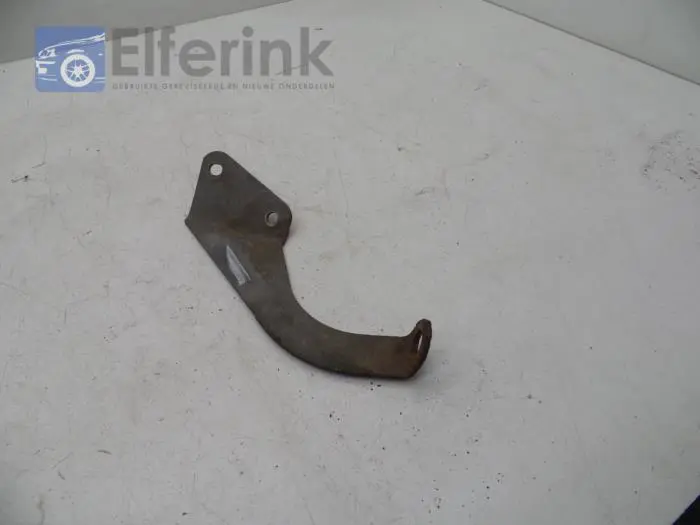 Exhaust bracket Saab 9000