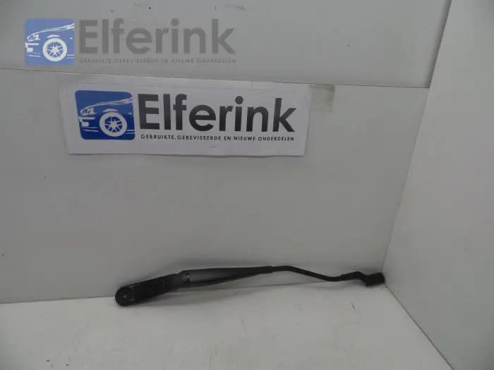 Front wiper arm Volvo V40