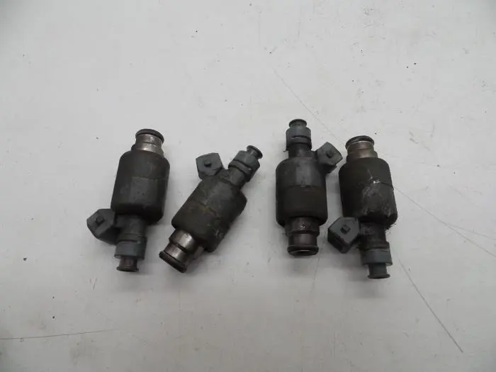 Injector (benzine injectie) Opel Astra