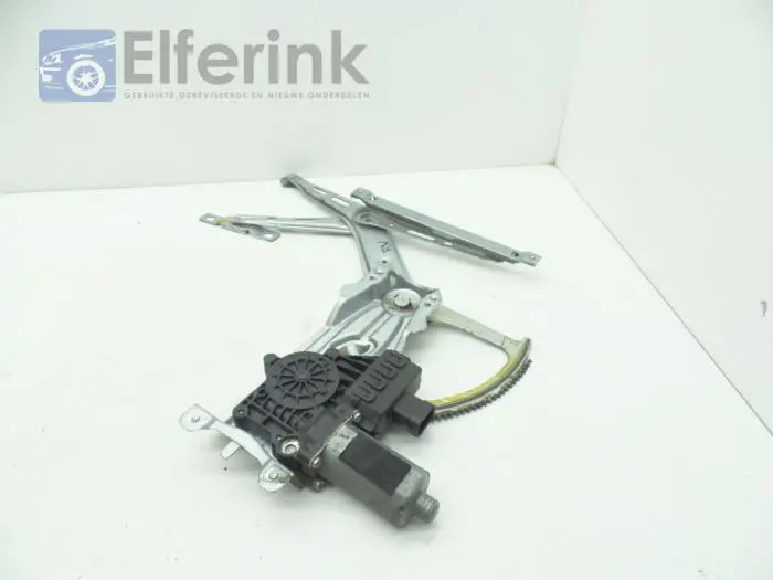 Window mechanism 4-door, front right Opel Zafira B