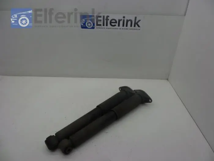 Shock absorber kit Volvo S80