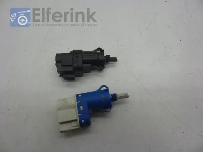 Brake light switch Volvo S80