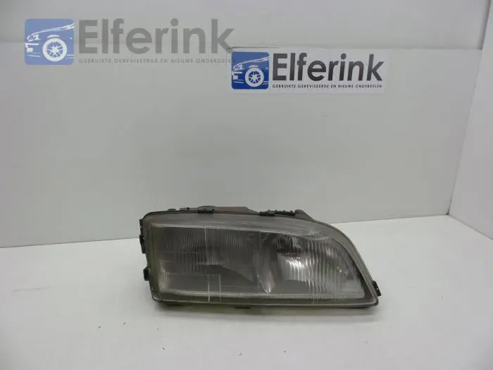 Headlight, right Volvo V70/S70