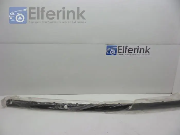 Rear bumper strip, central Saab 9-5