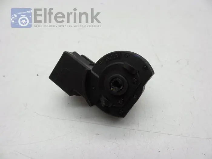 Ignition switch Opel Corsa